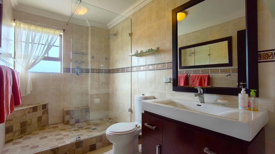 5 Bedroom Property for Sale in Num Num Cape Estate Western Cape